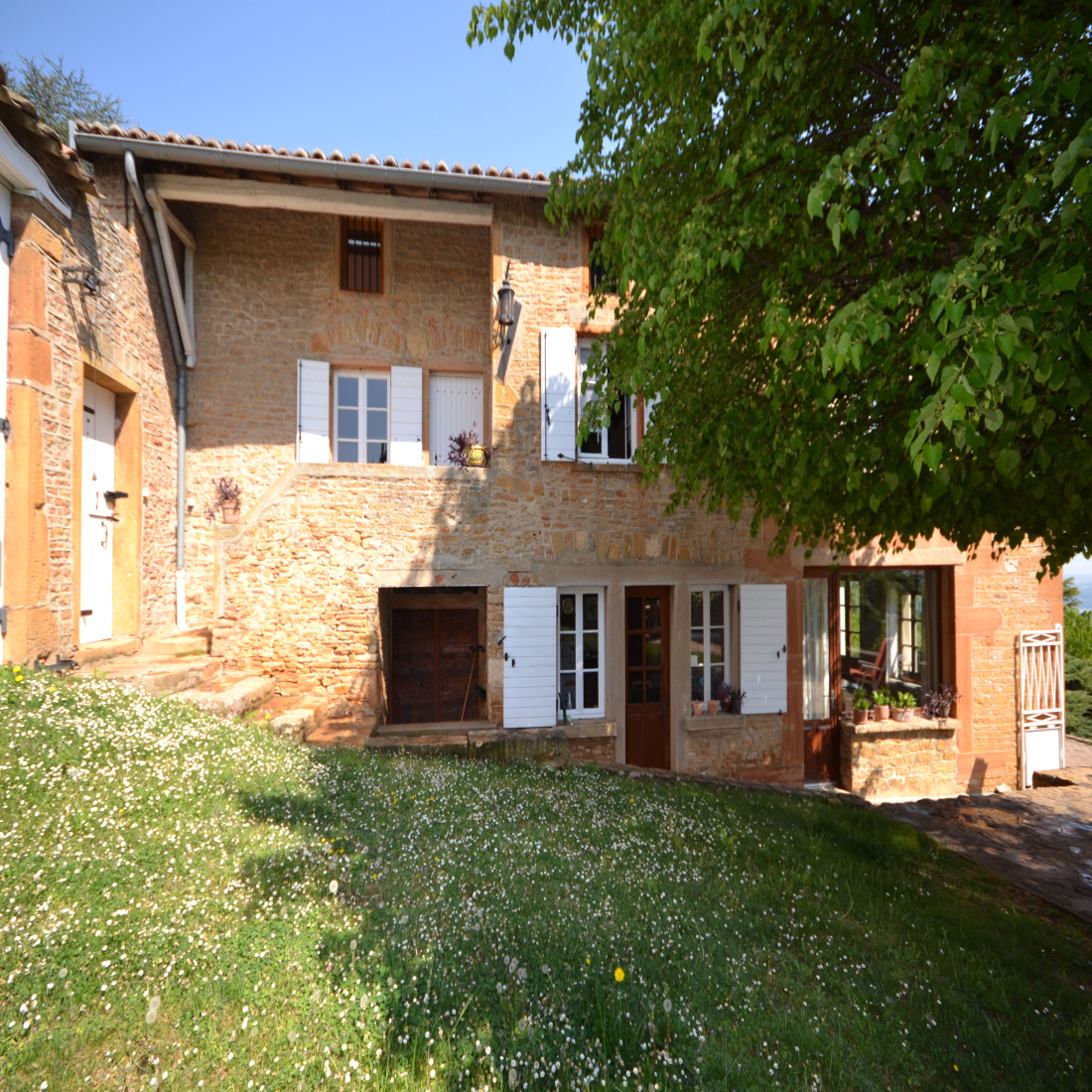Maison De Caractère à Vendre Pierre Dorées Beaujolais