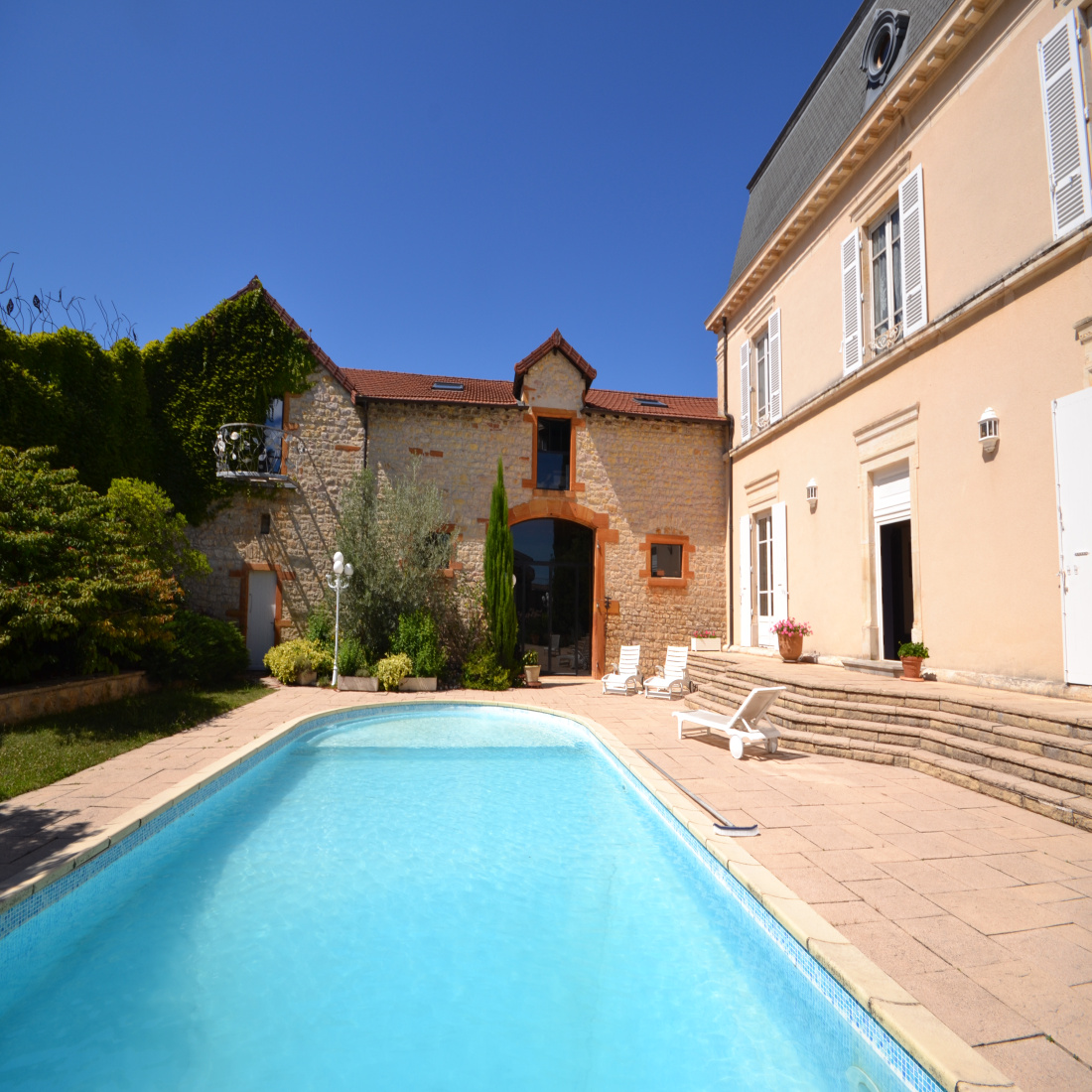 Maison De Caractère à Vendre Pierre Dorées Beaujolais